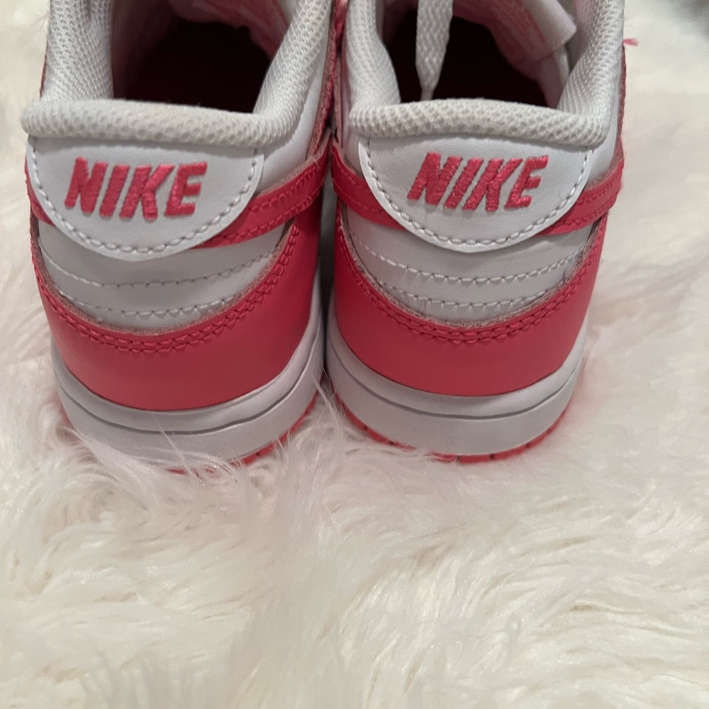 Nike Dunks - Picture 3 of 7
